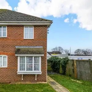 Takeoff House Ashford (Surrey)